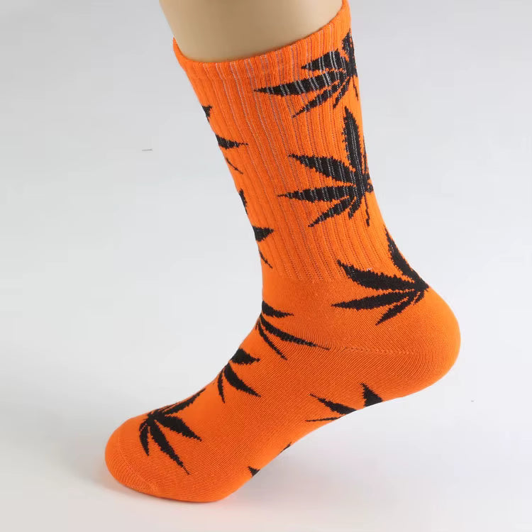 Medias con Diseño de Hojas