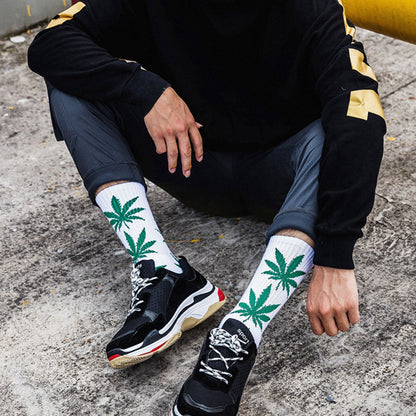 Medias con Diseño de Hojas